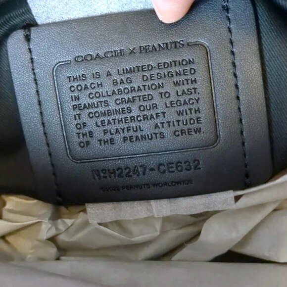 NWT Limited Edition - COACH x Peanuts Snoopy Ski Tote - COACH #CE632 - Picture 5 of 15